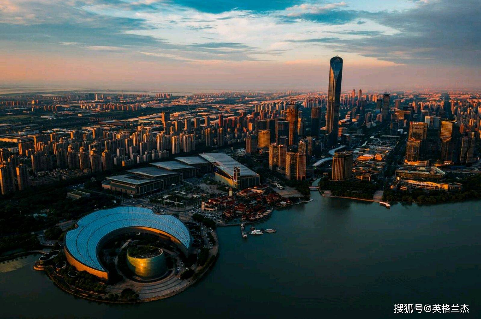 苏N城市，繁华与历史的交织之城